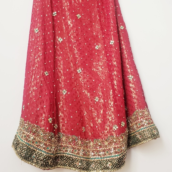 Red Gold Green Fancy Indian Bridal Lehenga Skirt - Picture 3 of 3